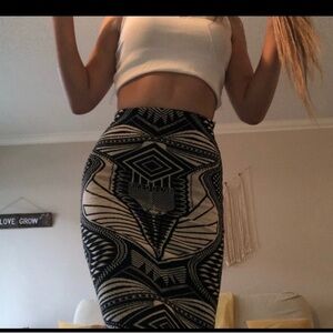 💁♀️Hera collection Elegant Black and Cream Patterned Skirt